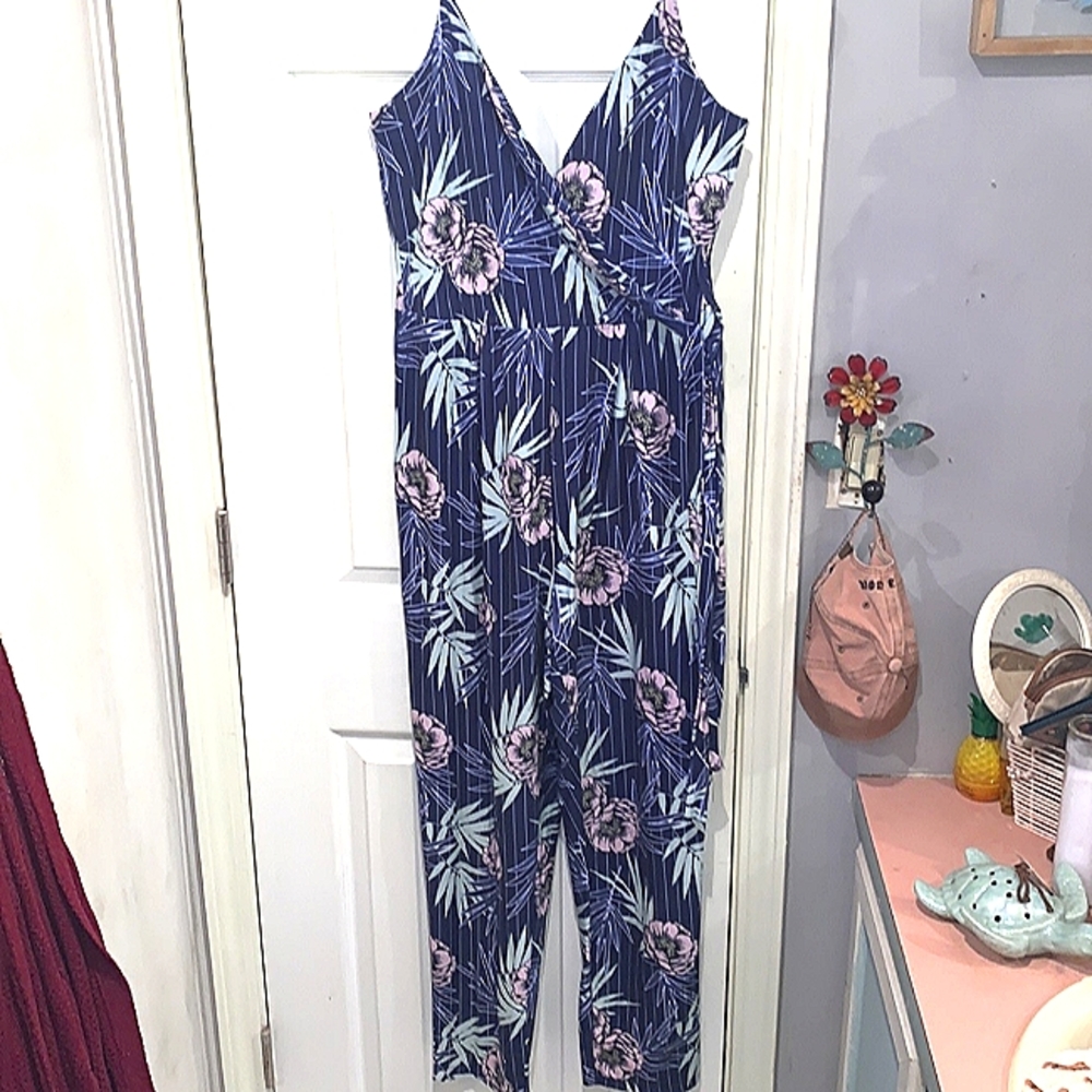 BEAUTIFUL FLORAL ROMPER